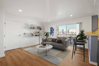 Building Photo - 6534 Balboa Blvd