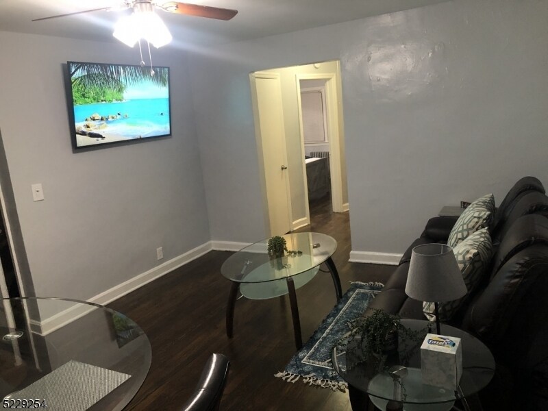 1020 Thompson Ave, Roselle, NJ 07203 Room for Rent in Roselle, NJ