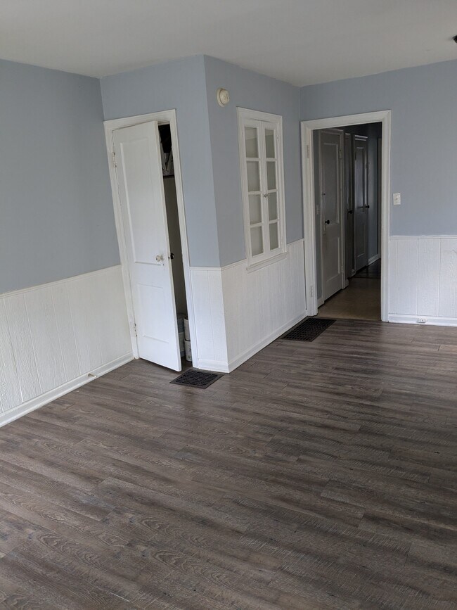 Foto del edificio - 4013 Clarendon Rd