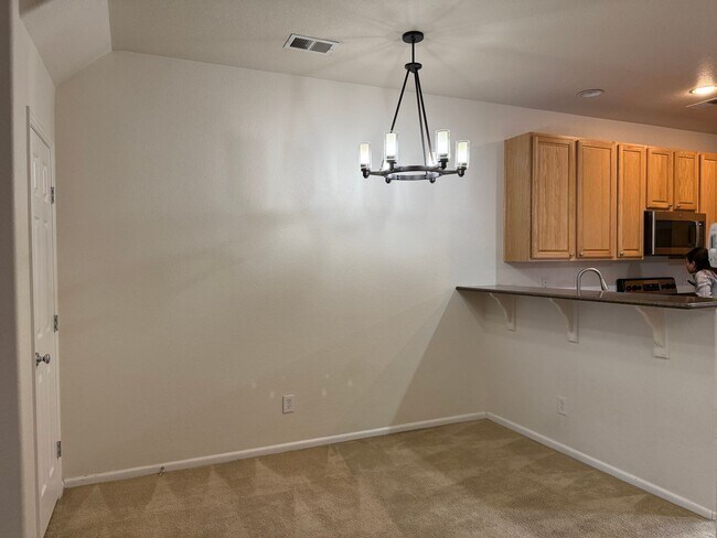 Foto del edificio - Beautiful Soaring Eagles Townhouse near Ft Carson/Peterson AFB/Airport!