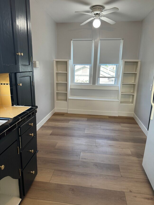 Cocina con vista al comedor. - 3609 29th St