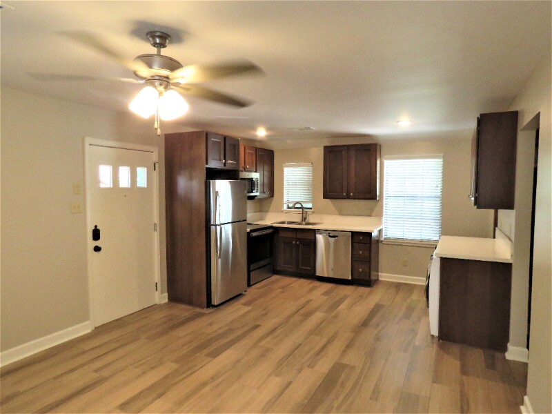 Foto principal - 507 E 7th St