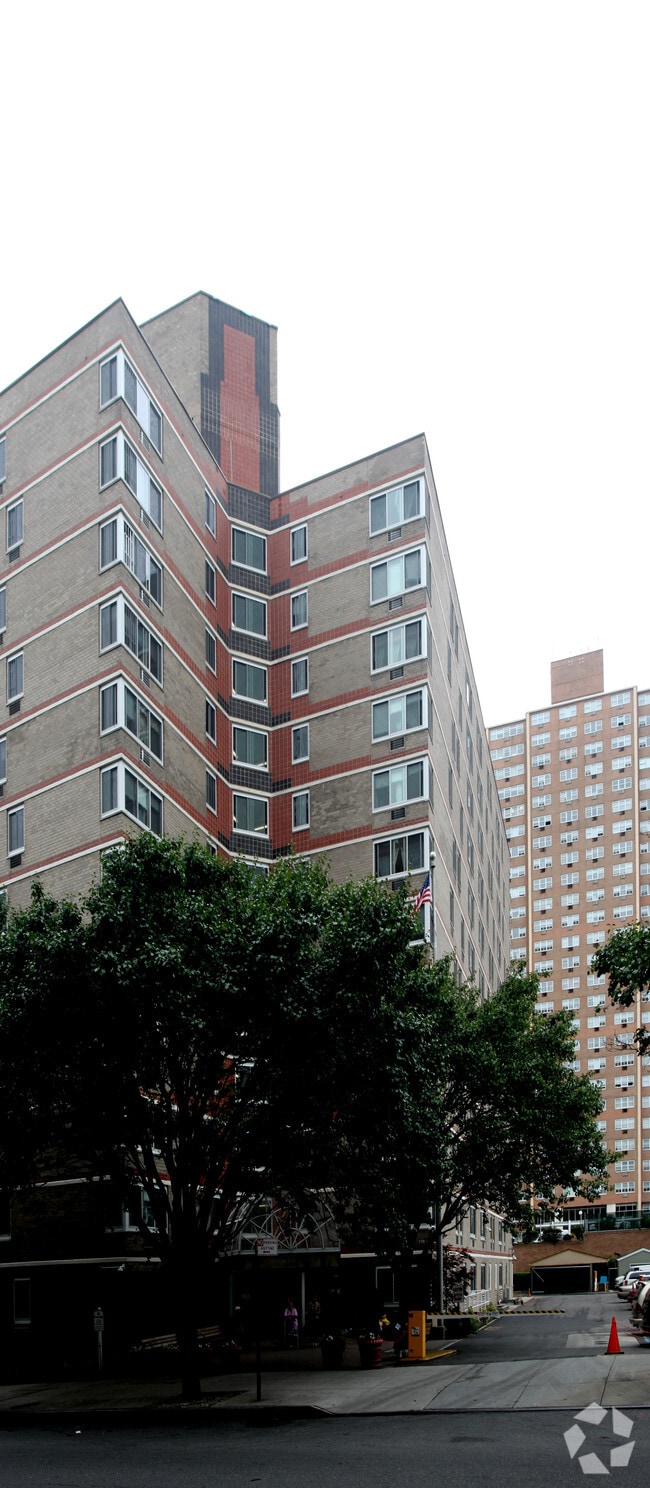 Building Photo - Senior Living- B'nai B'rith of Queens