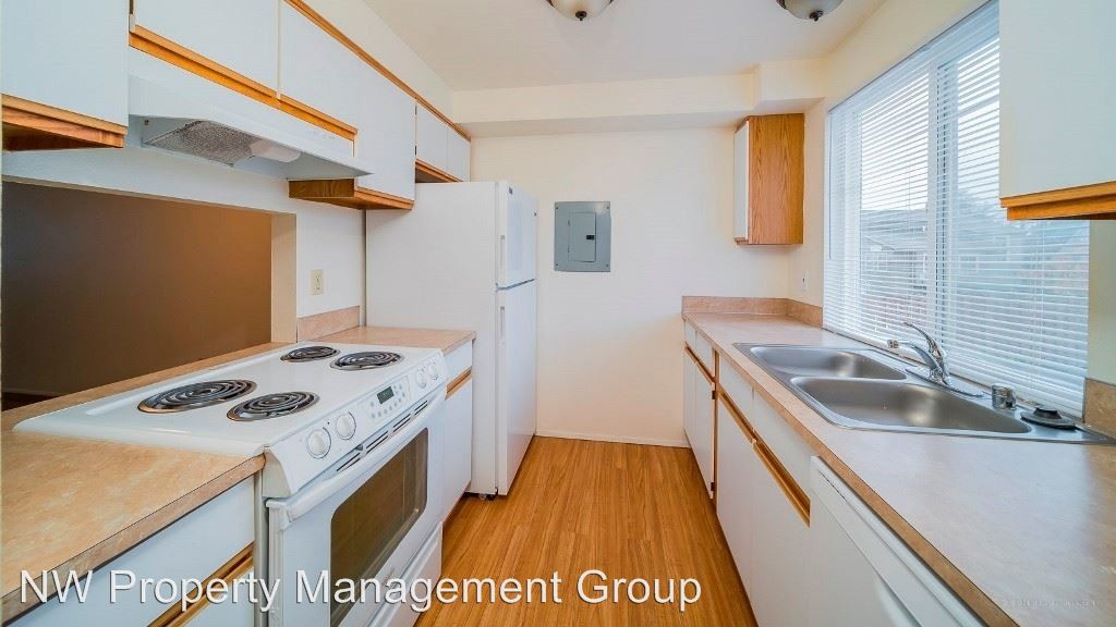 Primary Photo - 9720 272nd Pl NW
