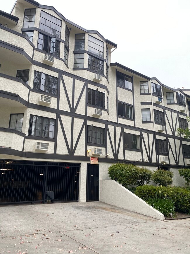 Foto del edificio - Diamond Head Apartments