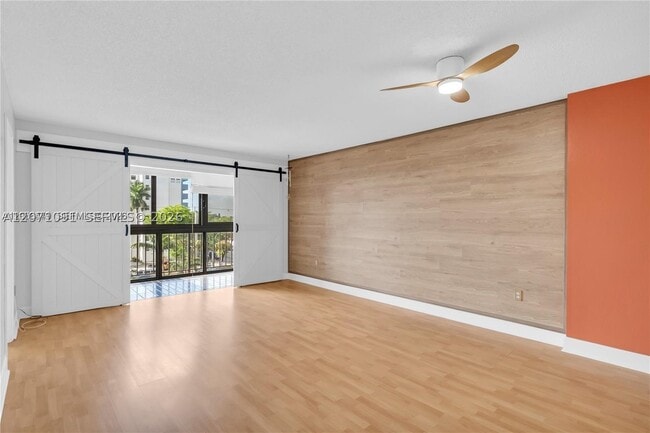 Foto del edificio - 5055 NW 7th St