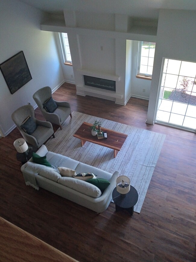 Foto del edificio - 2703 Pond Dr