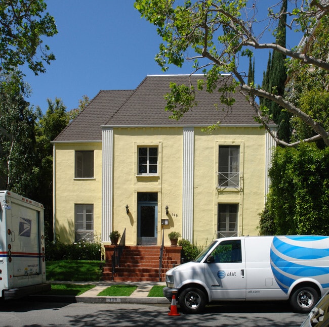 Building Photo - 129 S Oakhurst Dr