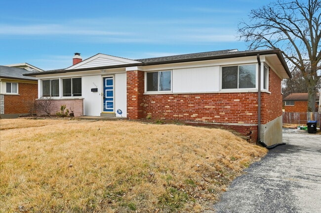 Building Photo - 1152 Burch Ln