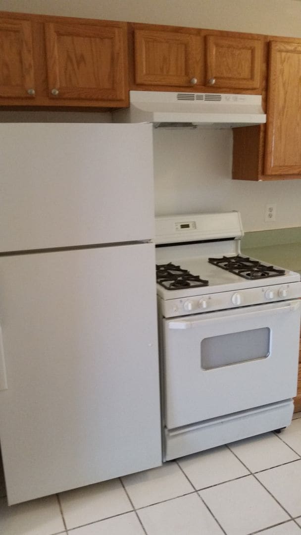 Building Photo - 1113-1113 19th St NE