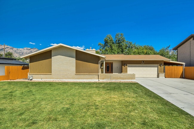 Photo - 8131 Viscounti Dr House