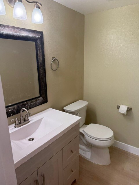 Building Photo - 2304 Ironbark Dr