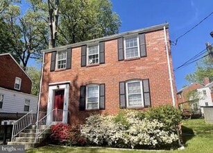 Building Photo - 3516 Longfellow St