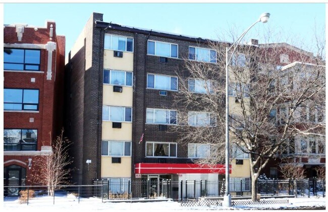Foto del edificio - 6910 N Sheridan Rd
