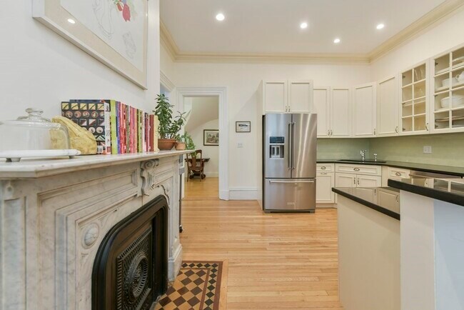 Building Photo - 94 G St