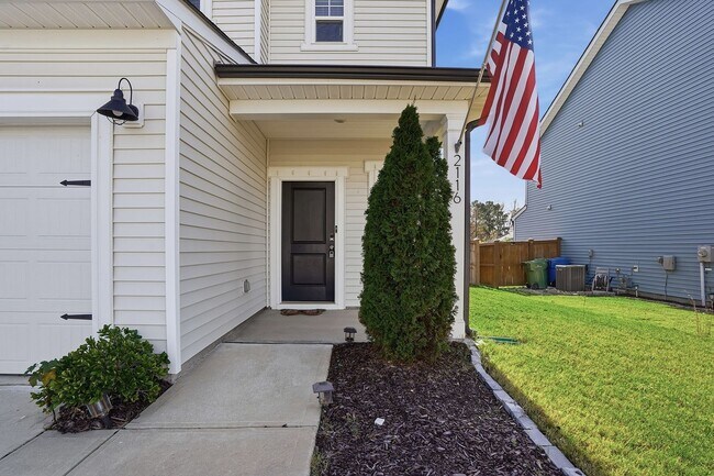 Building Photo - AVAILABLE AUGUST 7- NOW! BEAUTIFUL 2 STORY HOME IN FUQUAY-VARINA