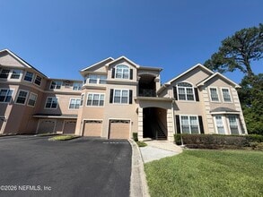 Building Photo - 13810 Sutton Park Dr N