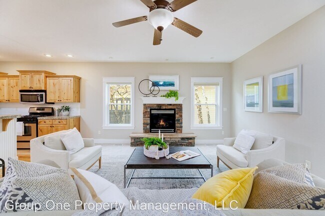 Foto del edificio - 3 br, 2.5 bath House - 13400 N. 8th Ave.