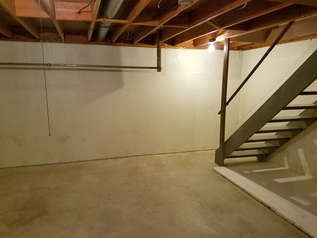 Building Photo - Westgate 205-207