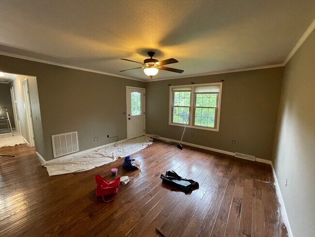 Building Photo - 253 Norman Dr