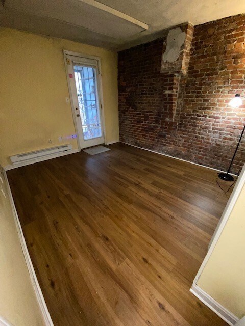 Building Photo - 40 Delle Ave