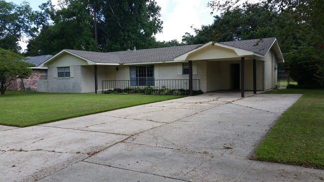 Front View - 9469 Macedonia Ave