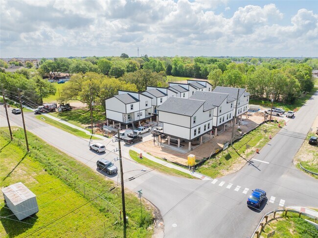 Foto del edificio - 32001 Waller Tomball Rd