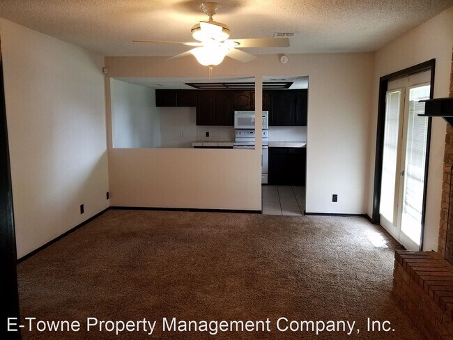 Building Photo - 3 br, 2 bath House - 5821 Cedar Ridge
