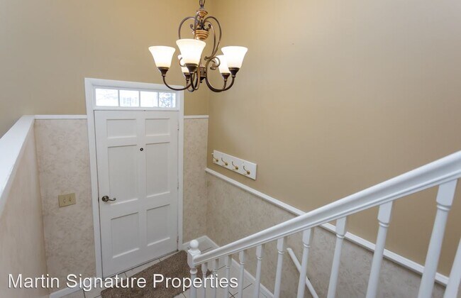 Building Photo - 3 br, 1.5 bath House - 1314 Michigan Ave