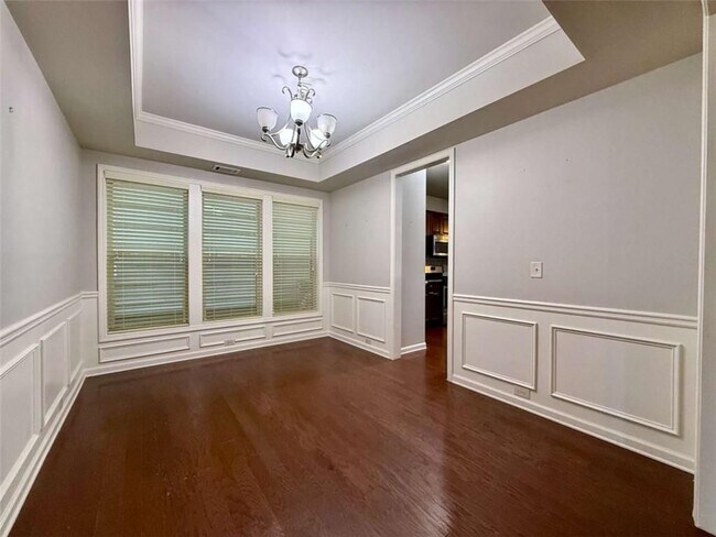 Foto del edificio - 5115 Breezewood Cir
