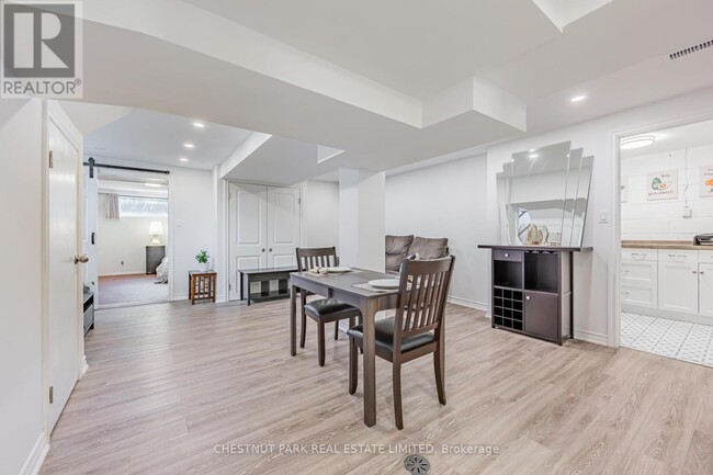 Building Photo - 3 Sanctbury Pl