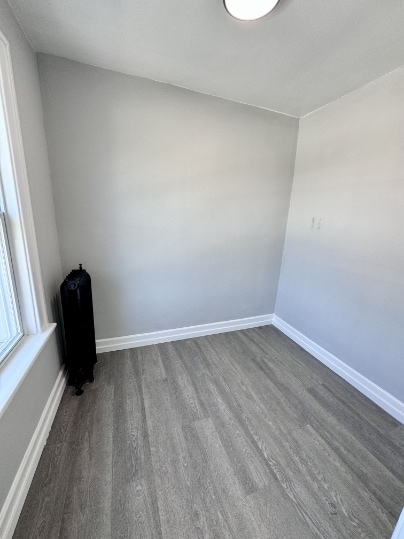 Building Photo - 1518 University Ave W