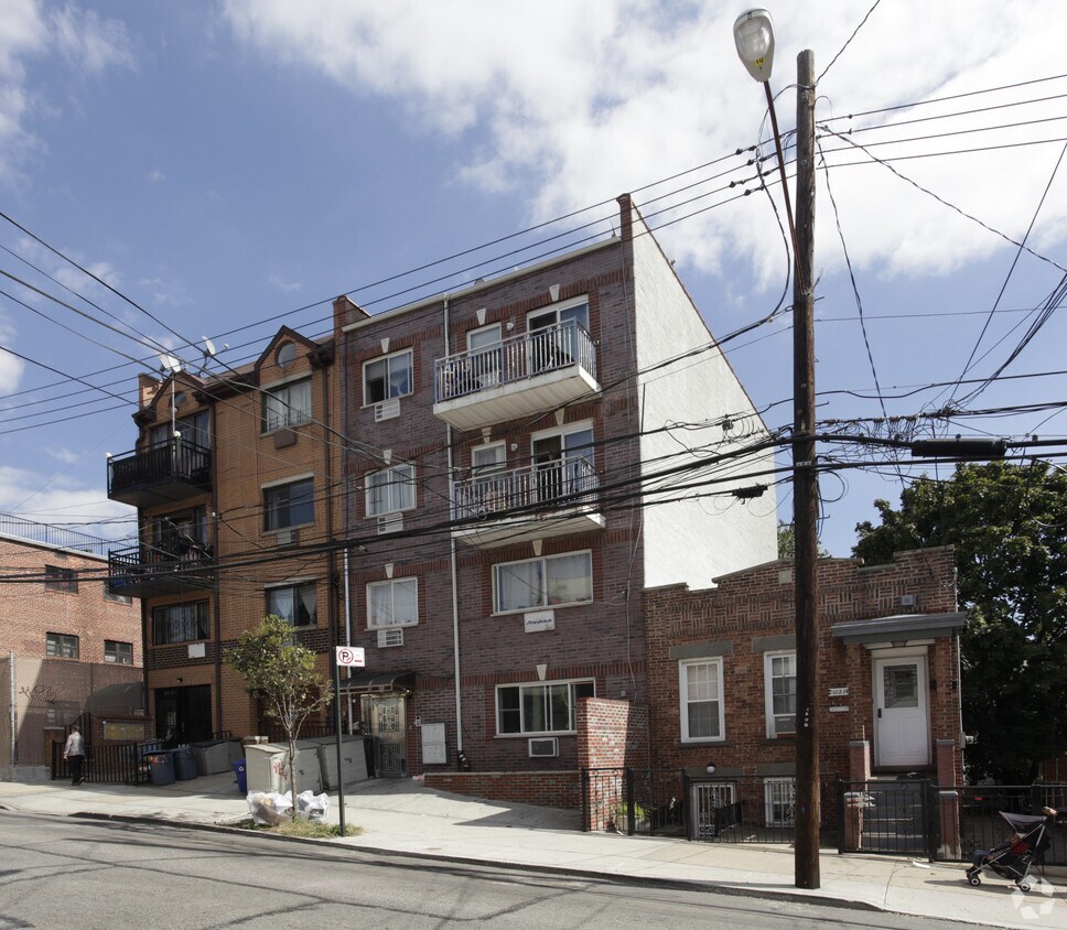 10218 Radcliff Ave, Corona, NY 11368 Apartments in Corona, NY