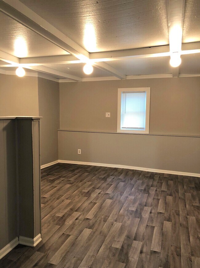 Foto del edificio - 335 N 1st St