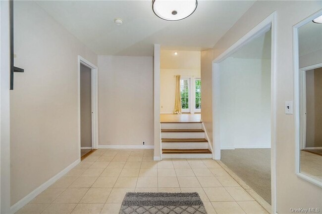 Building Photo - 7 Susan Ct