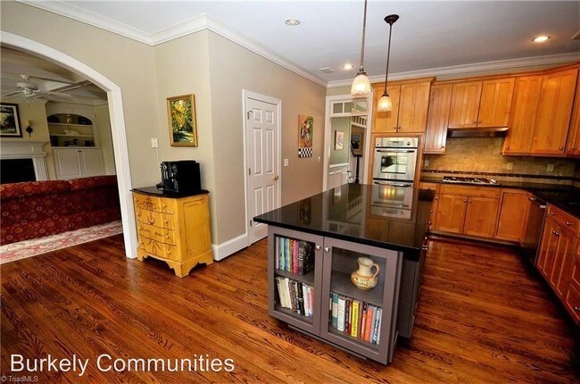 Foto del edificio - 4 br, 3.5 bath House - 22 Rosebay Lane (L)