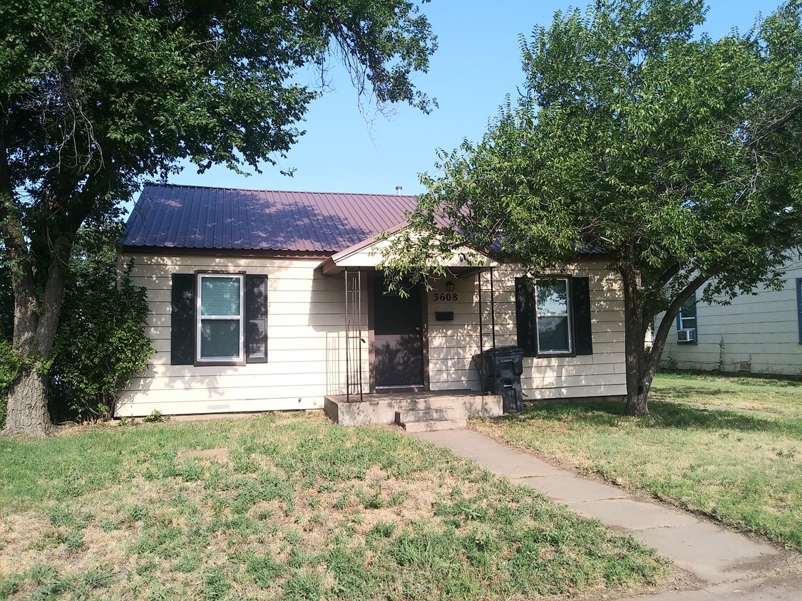 Primary Photo - 3608 S Monroe St