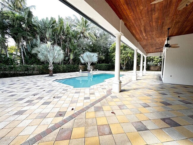 Foto del edificio - 5 br, 6 bath House - Felix Park