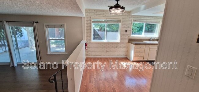 Building Photo - 110 Wayne Ct