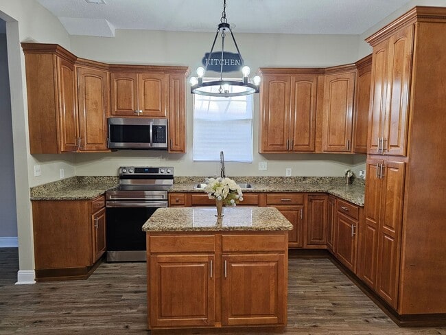 Photo - Large 4 Bedroom House