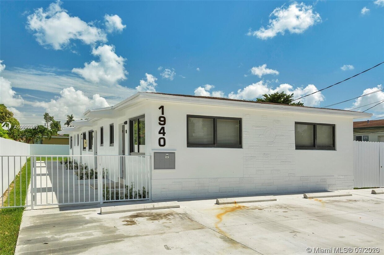 Primary Photo - 1930 NW 31st St