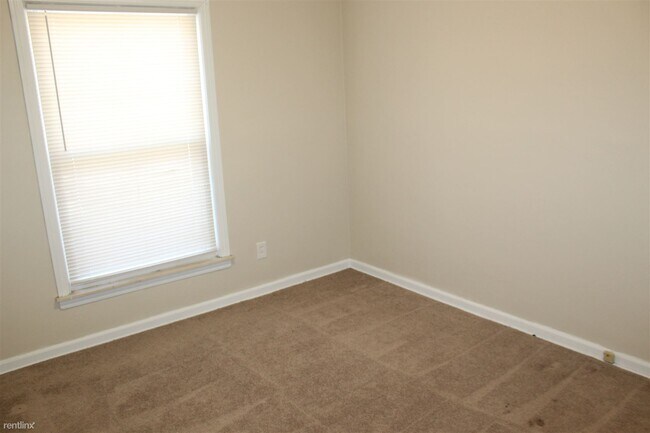 Building Photo - 3 br, 1 bath House - 20422 Lennane