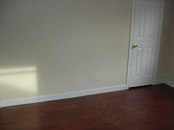 Foto del edificio - 724 E 105th St