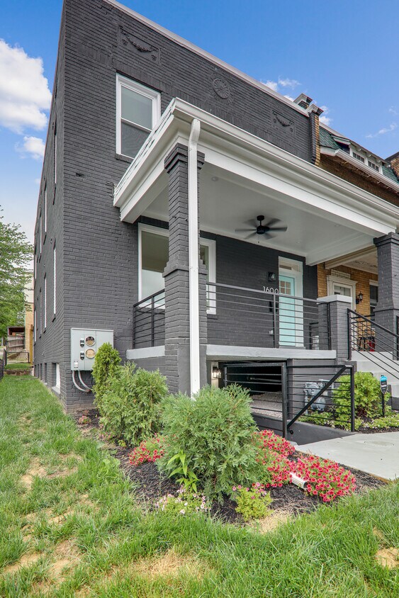 Foto principal - 1600 Trinidad Ave NE