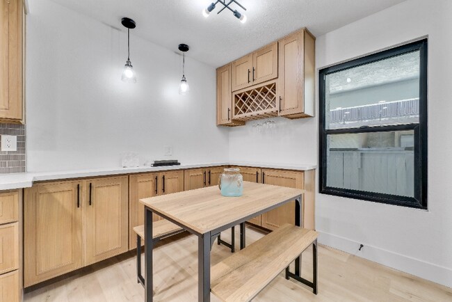 Foto del edificio - 21782 Brookhurst St