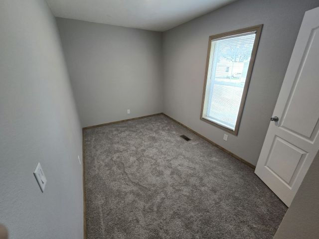 Building Photo - 118 Lynn Ln