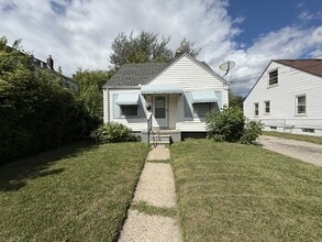 Building Photo - 182 Crystal Lake Dr