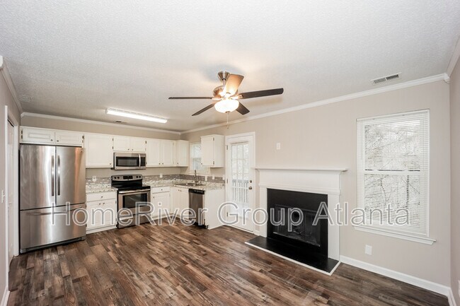 Building Photo - 4050 Robin Cir