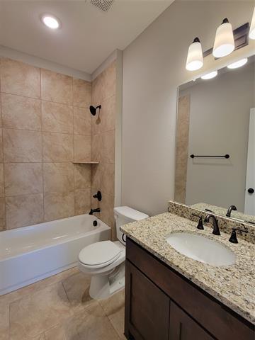 Building Photo - 129 Canales Cir