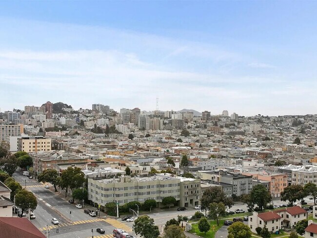 Foto del edificio - 1050 North Point St